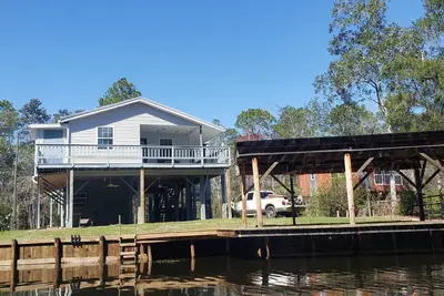 Image de Kayaking paradise! Bring your boat Has boat dock!