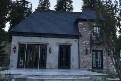 Image de High end comfort minutes from downtown Los Gatos