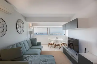 Image de Marbella Centre on the Promenade Beach Front line