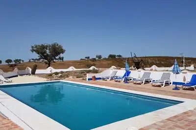 Image de Spacious luxury country house. Shared pool. Fully wheelchair accessible