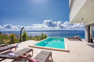Image de Seaview Villa Vivra with 4 en-suite bedrooms, gym, and private pool