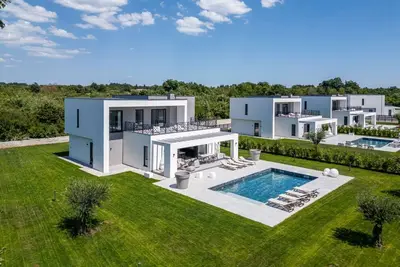 Image de Deluxe garden villa with private heated pool 50m2 at heart of Istria Croatia