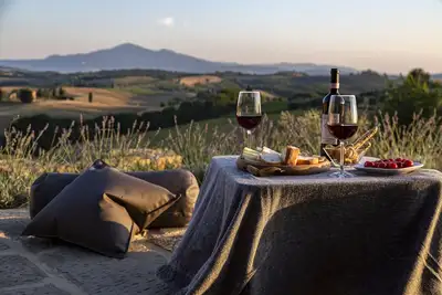 Charming Villa with infinity pool between Pienza and Montepulciano