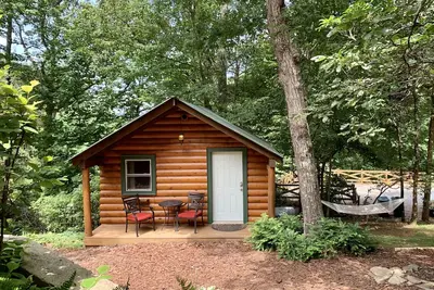 Image de Log Cabin in North Georgia Mountains