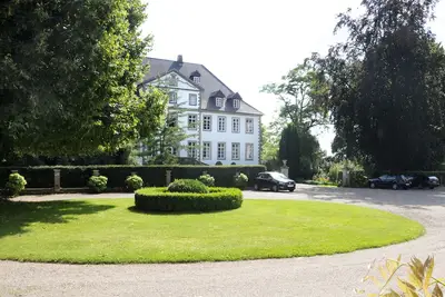 Image de Family-friendly apartment in historic countryside manor estate (18th Century)