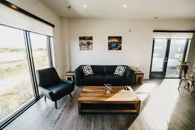 Image de Charming 2br Apt Close to Assiniboine Park and Zoo