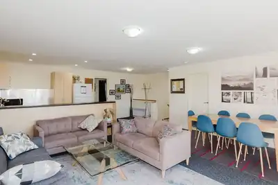 Image de Silvertrees - 2/1 McLure Cir