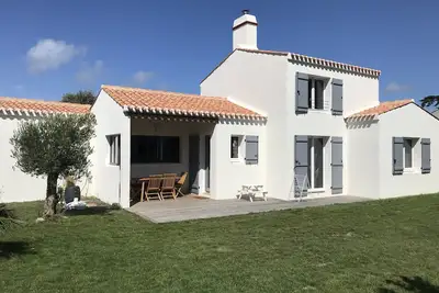 Image de Lovely south-facing house rental near the Luzéronde beach
