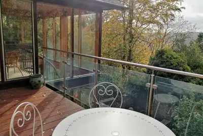 Image de Scandinavian style hideaway with log burner adjacent to the Peak District.