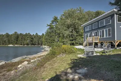 Image de Just steps to the water with beautiful sunsets!