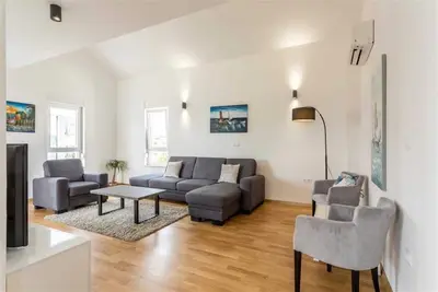 Image de Beach residence with pool and sea view - Penthouse apartment H6