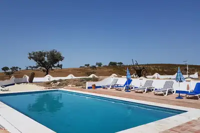 Image de Spacious luxury country house. Shared pool. Fully wheelchair accessible