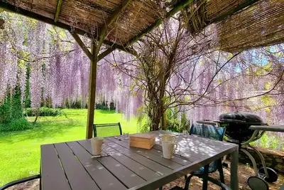 Image de Gîte de charme 4/5 pers en Dordogne au cœur de la nature avec piscine chauffée