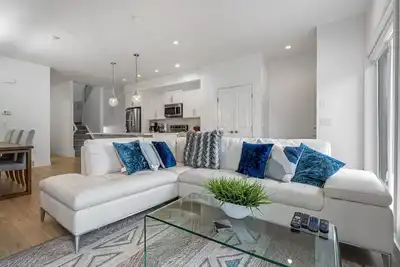 Image de Luxurious Spacious Private House near City Centre