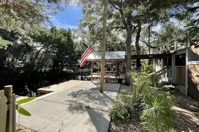 Image de Waterfront Retreat with fenced yard, porch + bar, canal views, New Dock