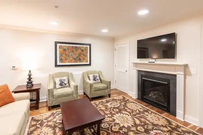 Image de Amazing Patrick Henry Square, 2 Bedroom Suite