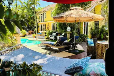 Image de Local charm, comfort and privacy.