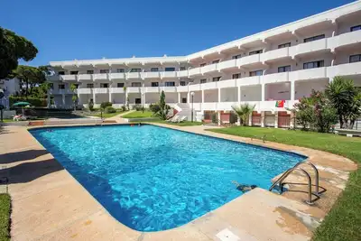 Image de Trendy Amazing Flat | Pool by HostWise