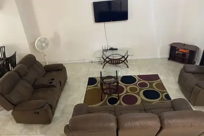Image de Bogue Estate 2 Bedroom Apartment Ac and shuttle