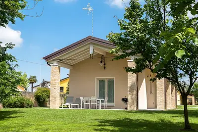 Image de \"Particolari del Brenta\" - Daniela accommodation - Comfortable house with garden in Venice