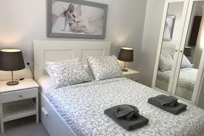 Image de Location, location - stunning 2 bed Vacation rental (Vv) with sea views and pool