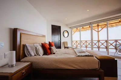 Image de Luxury 3br Ph with Ev Charger (Ph1 Bb)