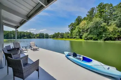 Image de Water Oaks Lake House-Firepit, gorgeous lake views & easy Lake Access