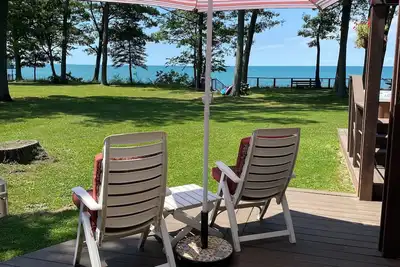 Image de Lake Front Home. Private stairs to private beach and bay. upscale 5 bedroom home