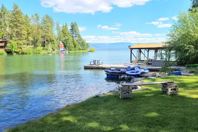 Image de Flathead Lake home W/ private beach, dock, and hot tub
