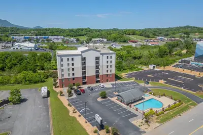 Image de Beautiful and Convenient First Floor 2 Bedroom/2 Bath Riverfront Condo