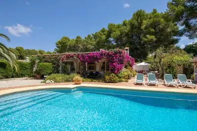 Image de Magnifique maison de vacances privée avec piscine privée, Wifi, terrasse et parking