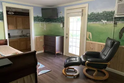 Image de Private studio located on beautiful horse property
