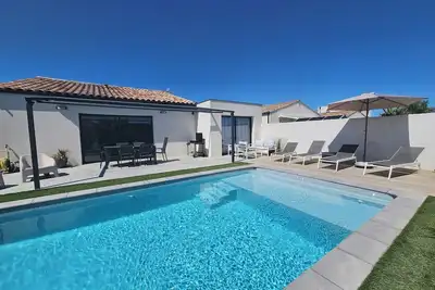Image de Villa 5* récente avec piscine privée et chauffée, proche des plages de Valras