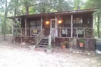 Image de Cabin 2 Miles From Trade Days Granny'S Cabin Themed With Antiques