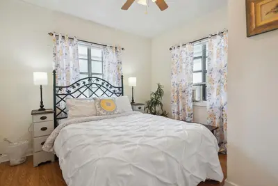 2br Historic & Walkable Duplex near Forsyth Park
