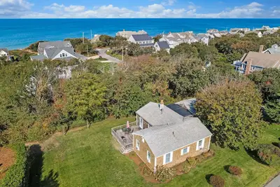 Image de The Cure for Anything is a Cottage by the Beach!