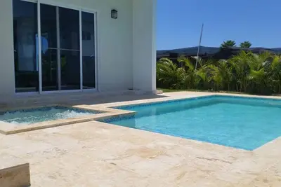 Image de 2bd villa in luxury beachfront resort with sport courts and all amenities!