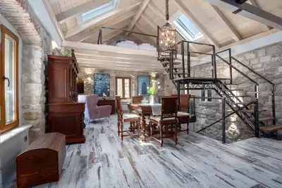 Image de Superbe maison à Omis avec WiFi