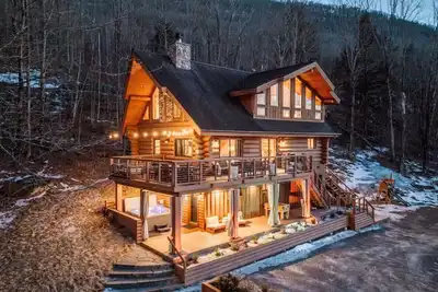 Image de The Luxury Lodge - Ski, Ride, Golf, Bike, Hike