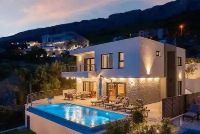 Image de Magnifique maison à Jesenice avec sauna