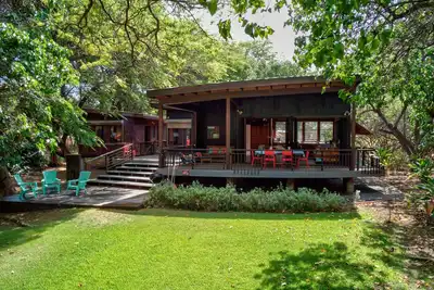 Image de Idyllic Setting on Waialea Bay - White Sand Beach, Family Friendly