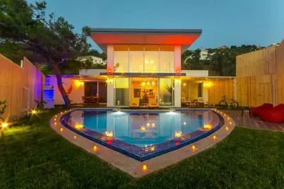 Image de Contemprary Style Villa for 4 nr Kalkan with Totally Private Pool & Sinema Salon