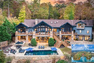 Image de Lake Front Luxury Pool Hot tub Movie Theater Gym