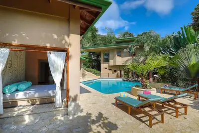 Image de Family Size Home in Manuel Antonio, 7 min to the Beach & with Large Private Pool
