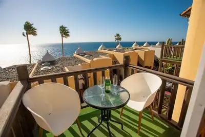 Image de Altamar  52 with balcony&pool By CanariasGetaway