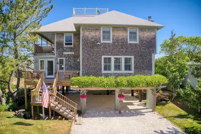 Image de Plum Island Beach House with Privacy, Space, Water Views and Easy Beach Access!