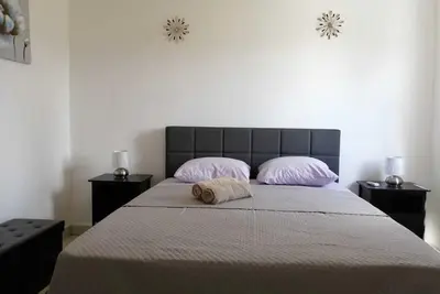Image de Beautiful Modern 3 Bedrooms Apartment