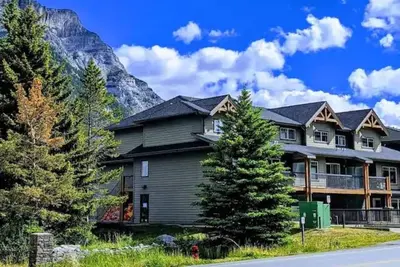Image de Luxurious Multi-level Condo in Premium Resort