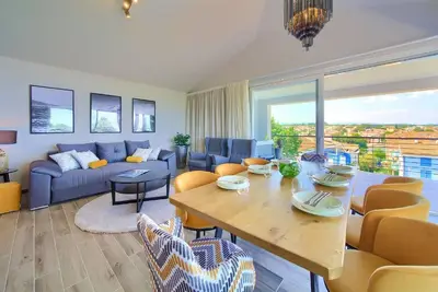 Image de Appartement de vacances Malinska pour 1 - 8 personnes avec 3 chambres à coucher - Appartement de vac