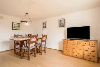 Image de Appartement \"Achraintal 1\" avec vue sur les montagnes et Wi-Fi